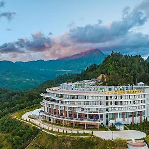 Lady Hill Sapa Resort